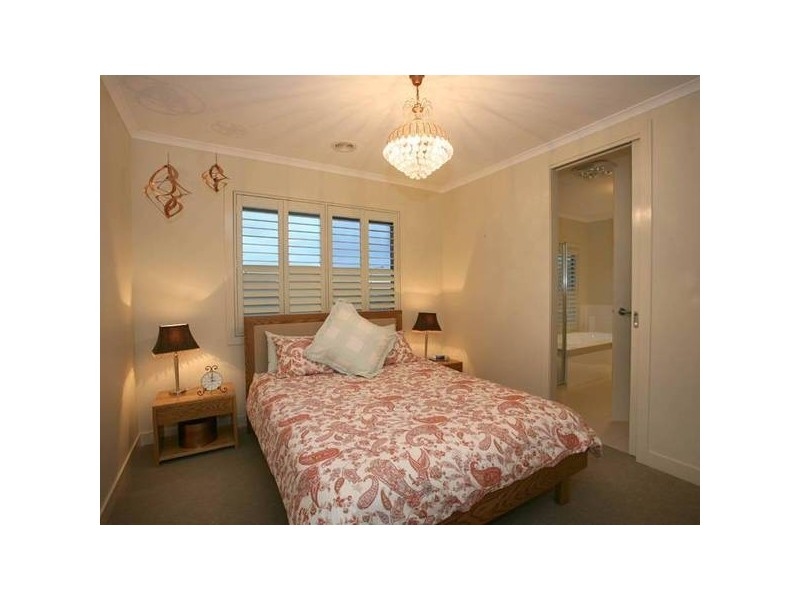 25 Canning Drive, Berwick VIC 3806