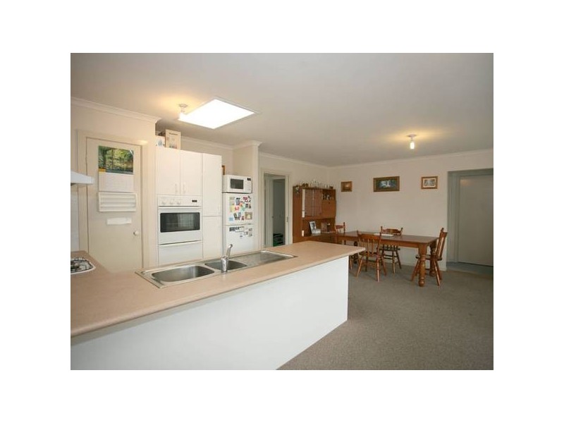 6 Horseman Court, Narre Warren South VIC 3805