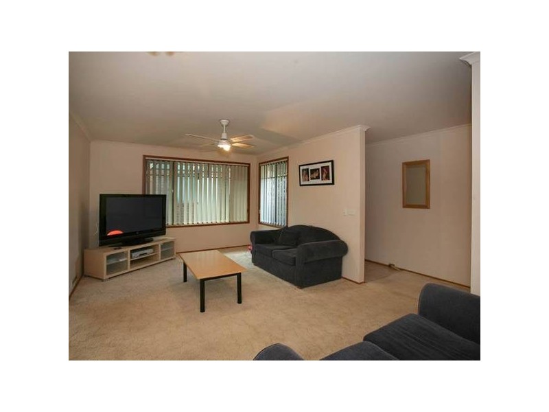 9 Euroa Avenue, Berwick VIC 3806