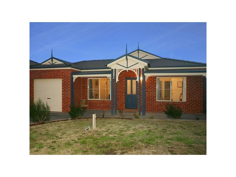 2 Gellibrand Court, Berwick VIC 3806