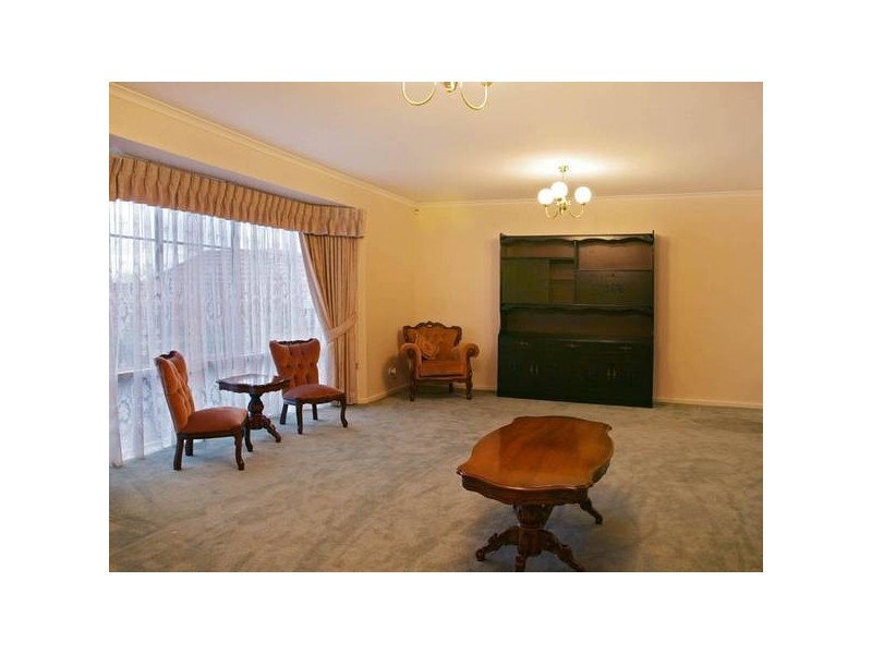 20 Lodge Crescent, Berwick VIC 3806