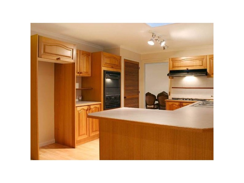 20 Lodge Crescent, Berwick VIC 3806