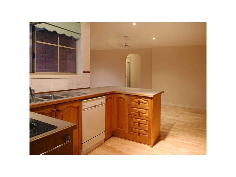 20 Lodge Crescent, Berwick VIC 3806