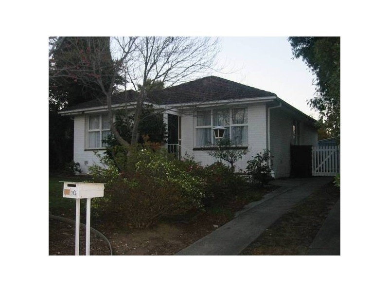 10 Sweeney Drive, Narre Warren VIC 3805