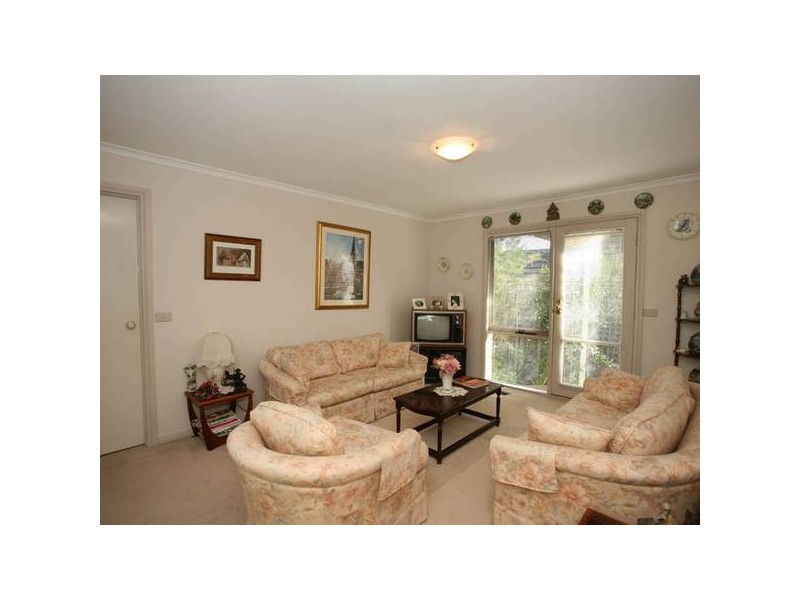 2/53 Peel Street, Berwick VIC 3806