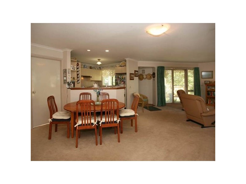 2/53 Peel Street, Berwick VIC 3806