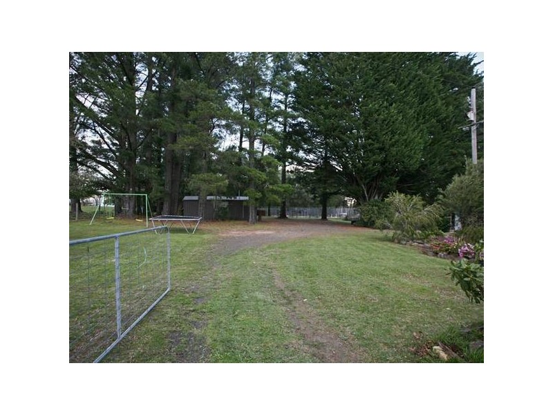 222 Split Rock Road, Beaconsfield Upper VIC 3808