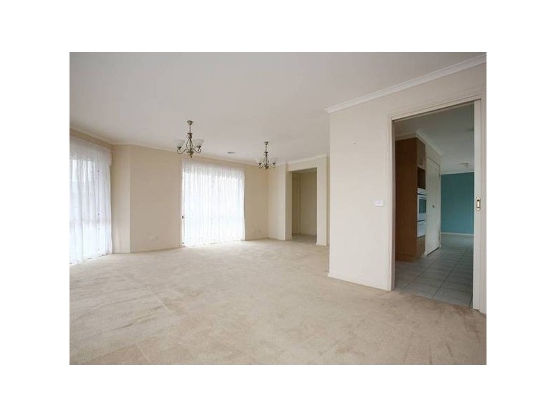 6 Terri-Ester Drive, Berwick VIC 3806