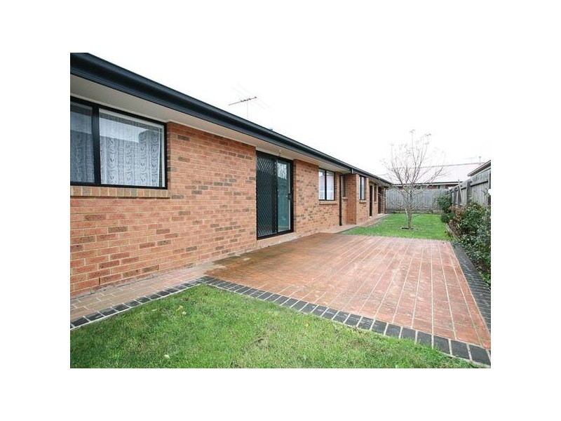 6 Terri-Ester Drive, Berwick VIC 3806