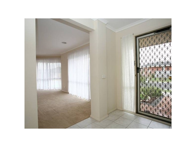 6 Terri-Ester Drive, Berwick VIC 3806