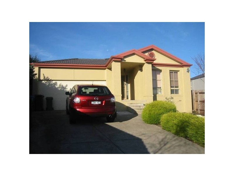 12 Fairholme Boulevard, Berwick VIC 3806