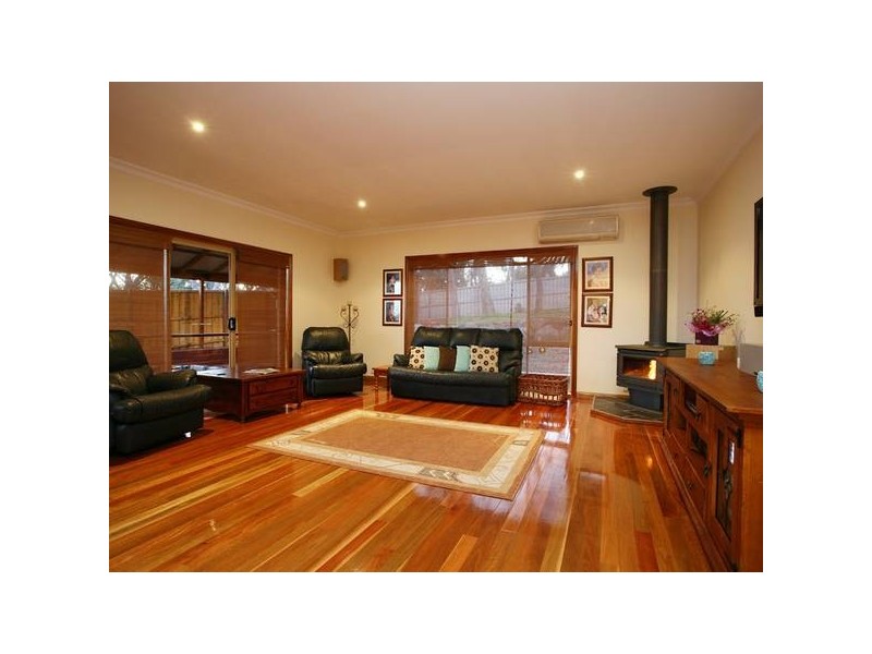 24 North Hidden Valley Circuit, Beaconsfield VIC 3807