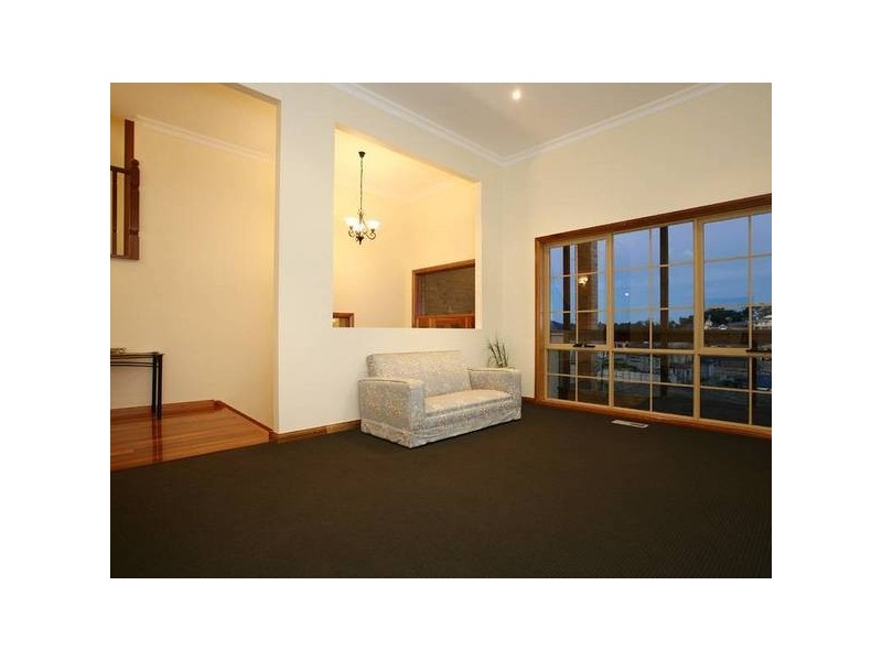 24 North Hidden Valley Circuit, Beaconsfield VIC 3807