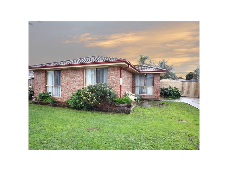 19 Chirnside Road, Berwick VIC 3806