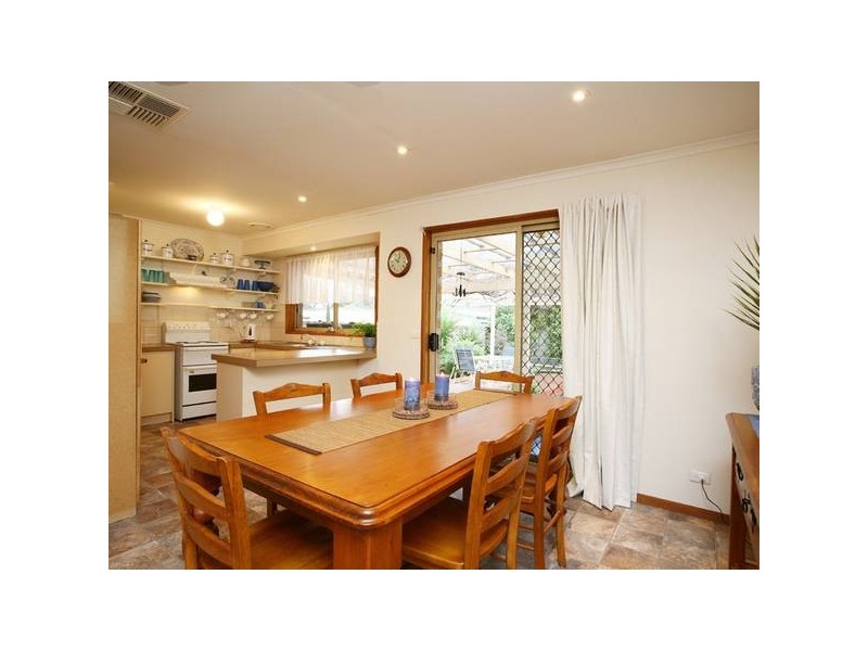 19 Chirnside Road, Berwick VIC 3806