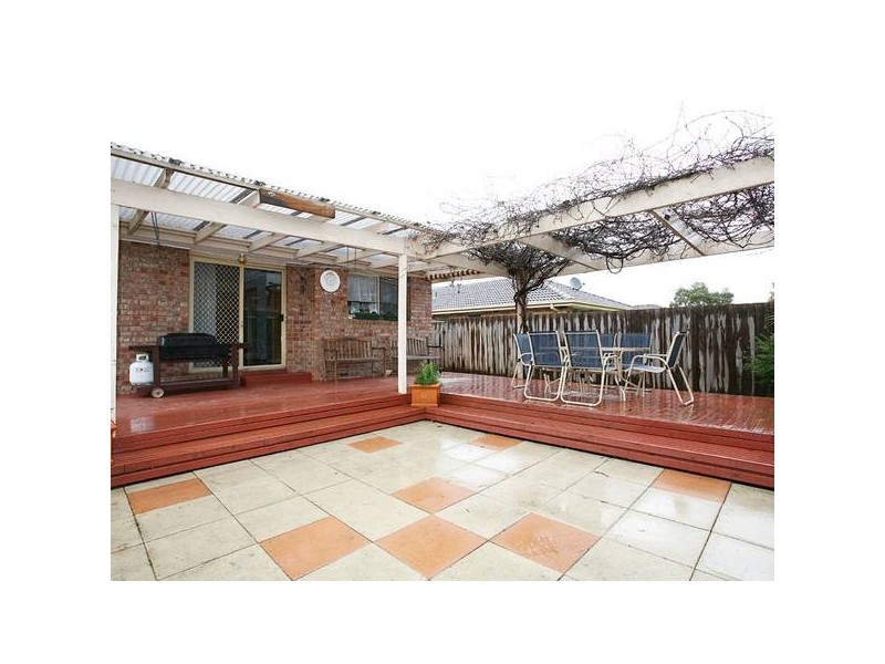 19 Chirnside Road, Berwick VIC 3806