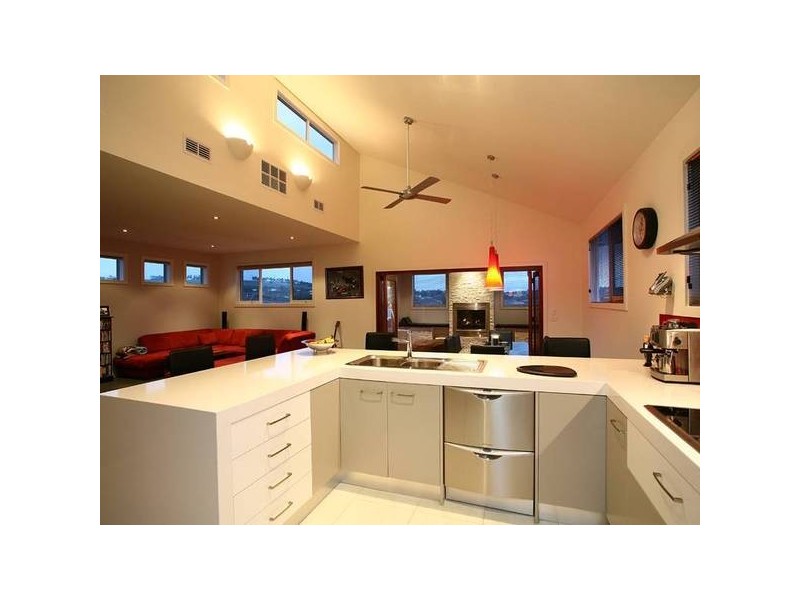 37 Sheldon Drive, Berwick VIC 3806