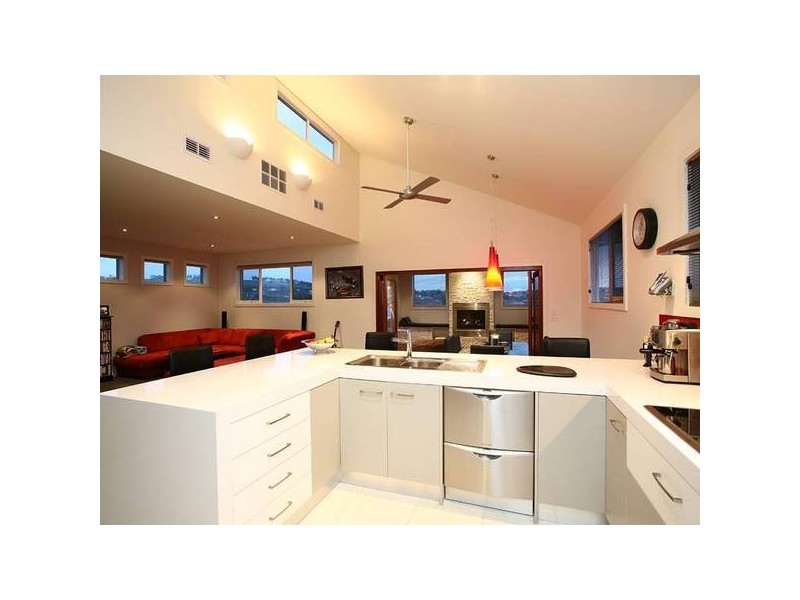 37 Sheldon Drive, Berwick VIC 3806