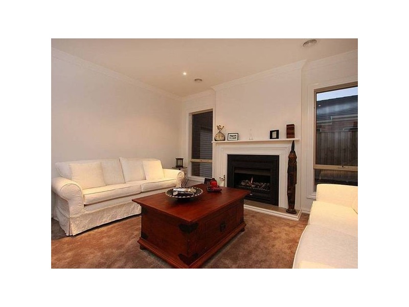 8 Paddington Terrace, Berwick VIC 3806