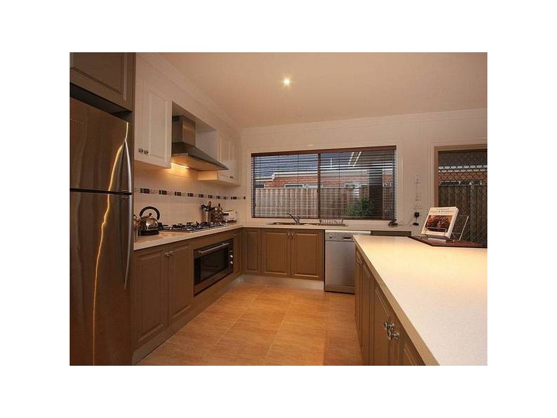 8 Paddington Terrace, Berwick VIC 3806