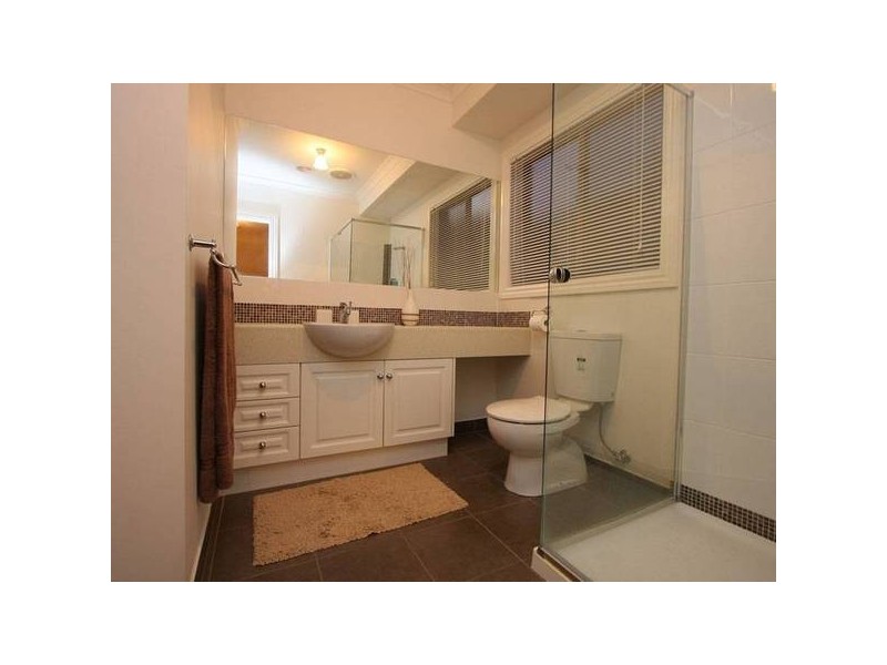 8 Paddington Terrace, Berwick VIC 3806