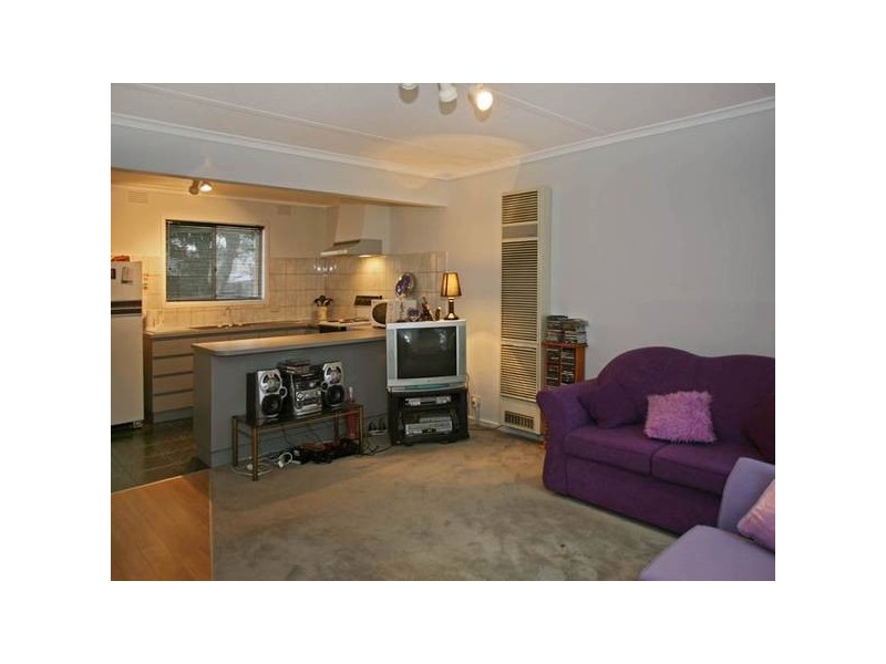 4/7 Manuka Road, Berwick VIC 3806