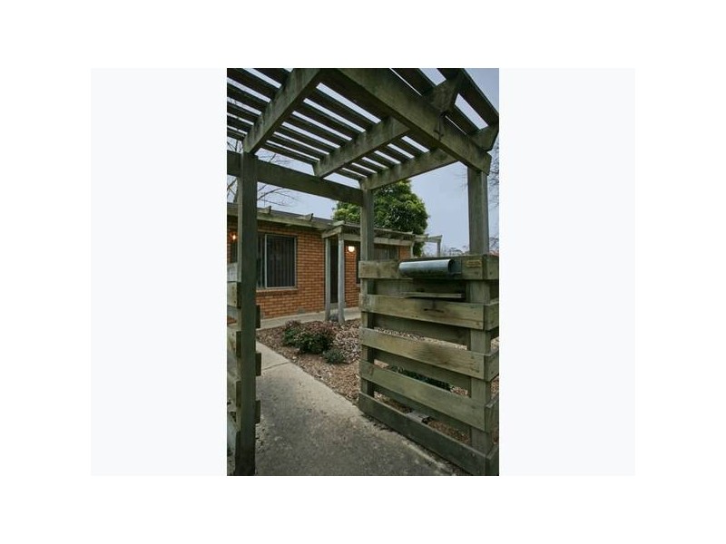 4/7 Manuka Road, Berwick VIC 3806