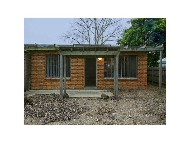 4/7 Manuka Road, Berwick VIC 3806