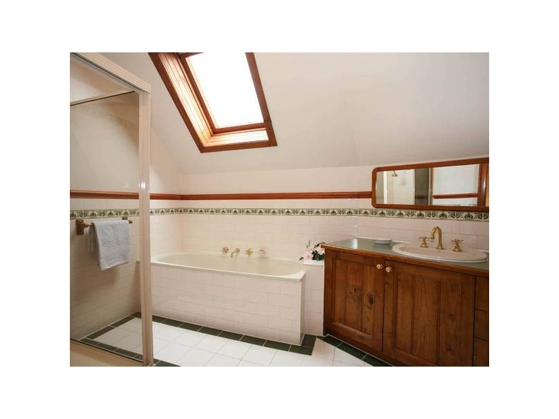 3 Mary Court, Berwick VIC 3806