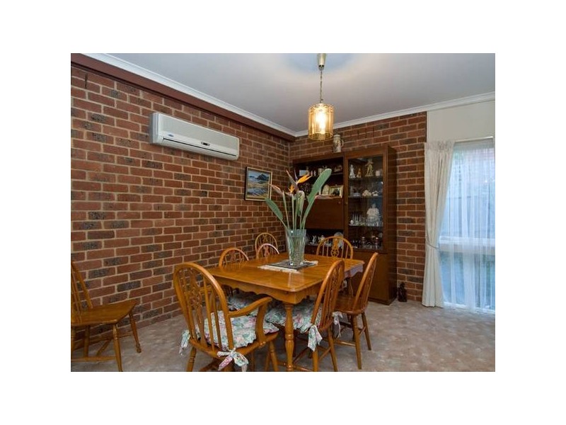 16 Shute Avenue, Berwick VIC 3806