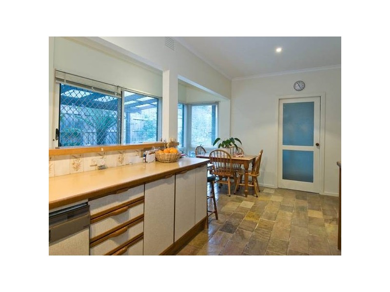 16 Shute Avenue, Berwick VIC 3806