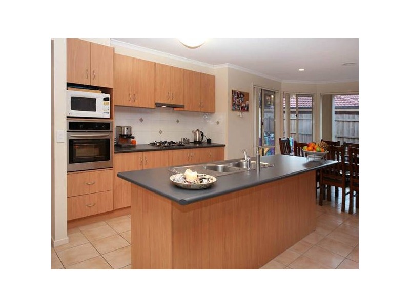 12 Duffy Court, Berwick VIC 3806