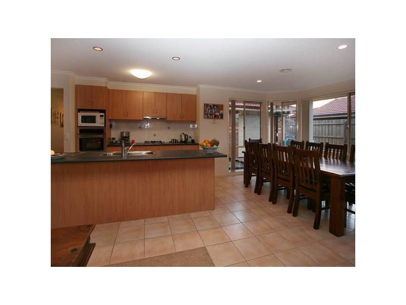 12 Duffy Court, Berwick VIC 3806