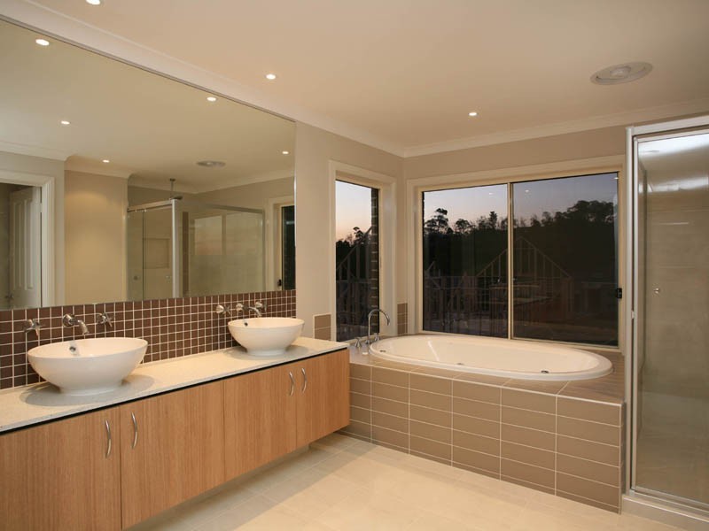 34 Cambridge Drive, Berwick VIC 3806