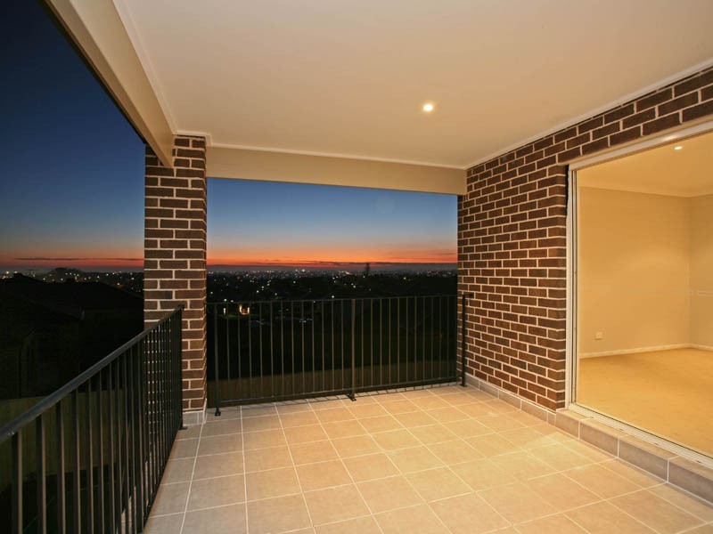 34 Cambridge Drive, Berwick VIC 3806