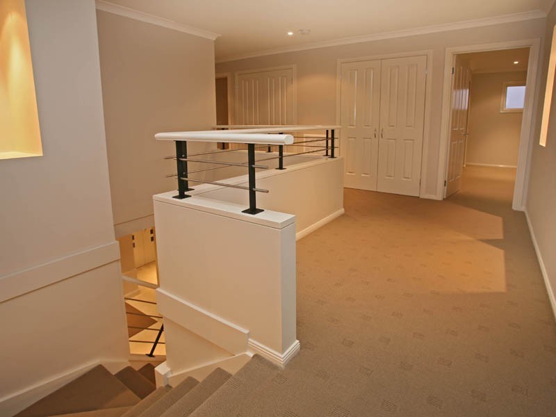 34 Cambridge Drive, Berwick VIC 3806