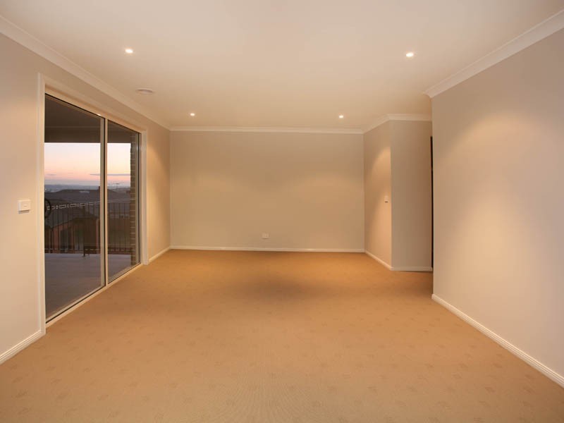 34 Cambridge Drive, Berwick VIC 3806