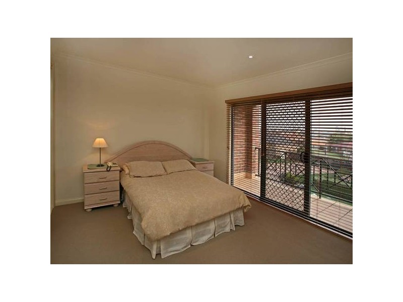 10/18-26 Marlesford Crescent, Berwick VIC 3806