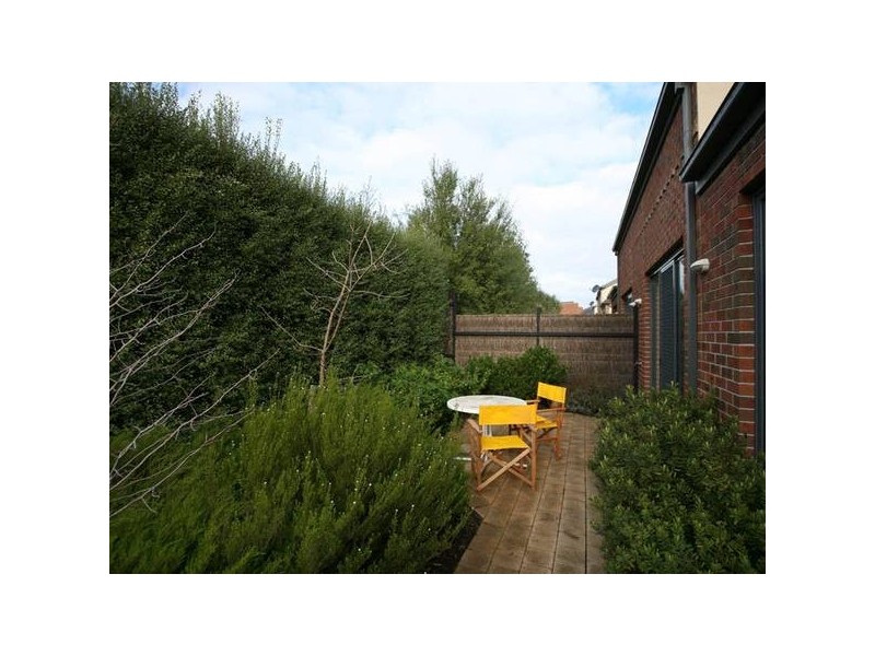 10/18-26 Marlesford Crescent, Berwick VIC 3806