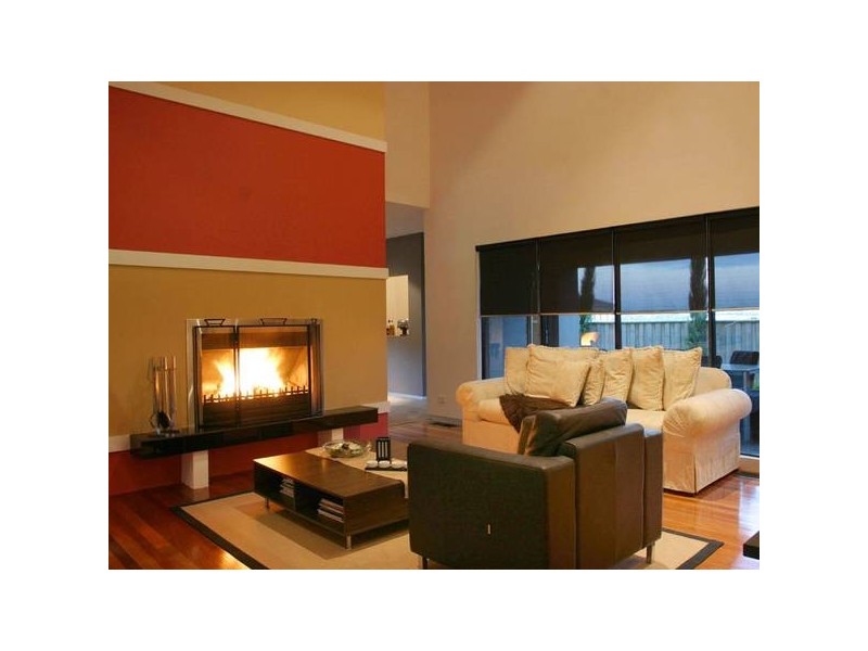 4 Hunt Club Road, Narre Warren South VIC 3805