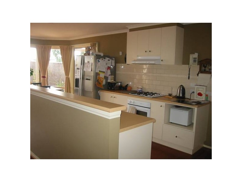 17 Marsh Grove, Berwick VIC 3806