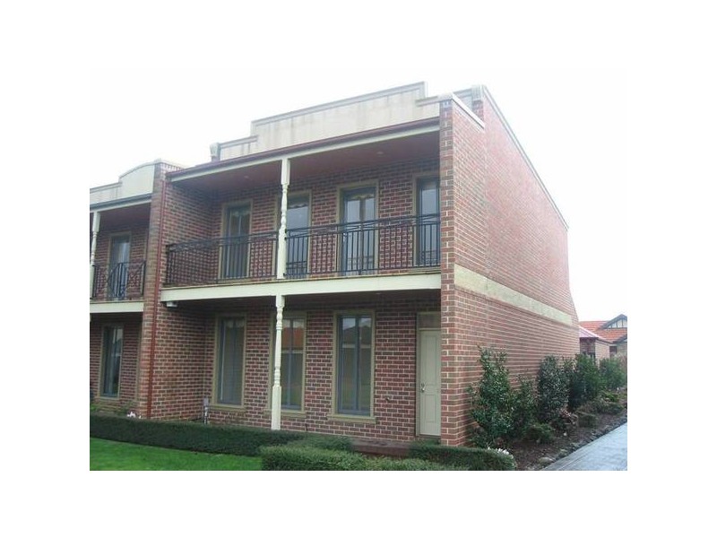 31/28-26 Marlesford Crescent, Berwick VIC 3806