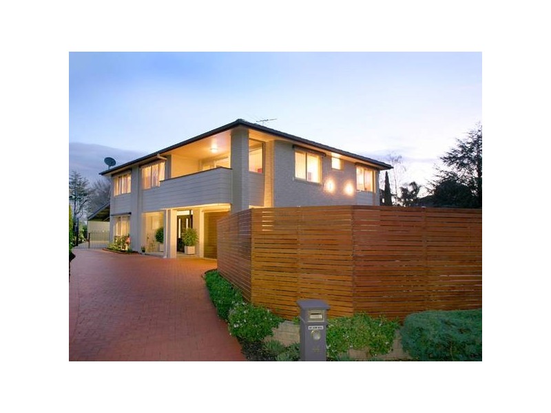 44 Outlook Drive, Berwick VIC 3806