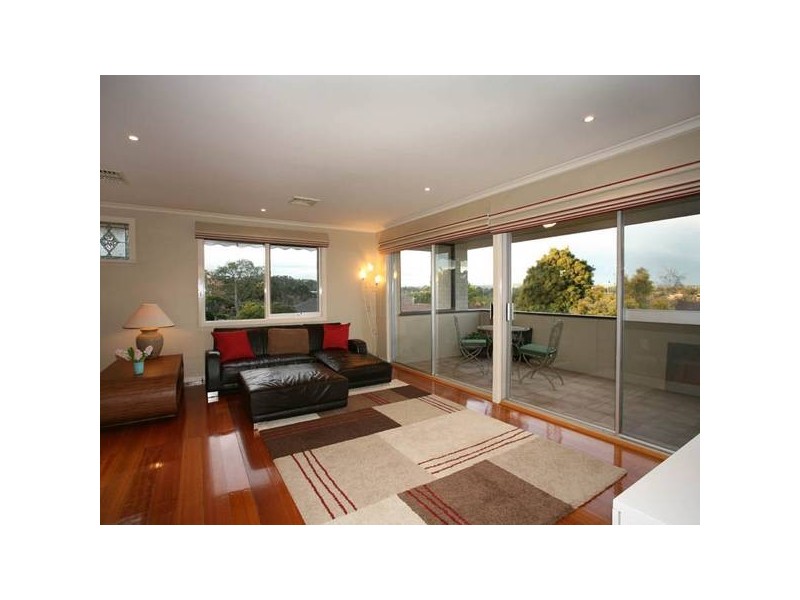 44 Outlook Drive, Berwick VIC 3806