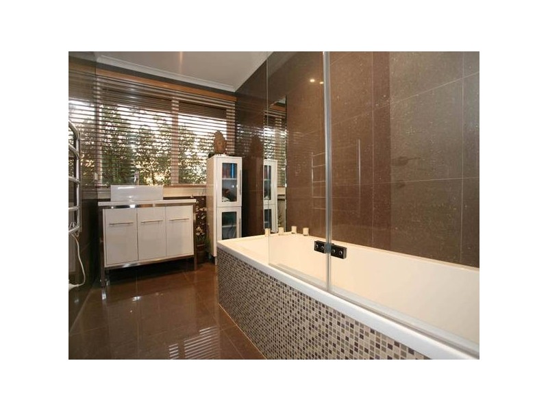 44 Outlook Drive, Berwick VIC 3806