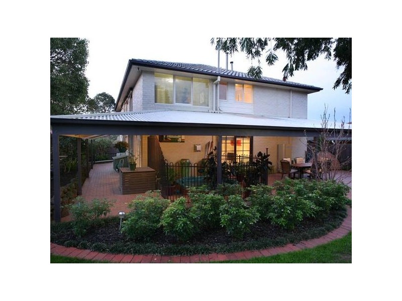 44 Outlook Drive, Berwick VIC 3806