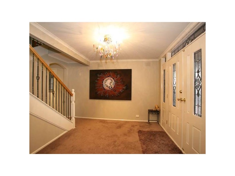 44 Outlook Drive, Berwick VIC 3806