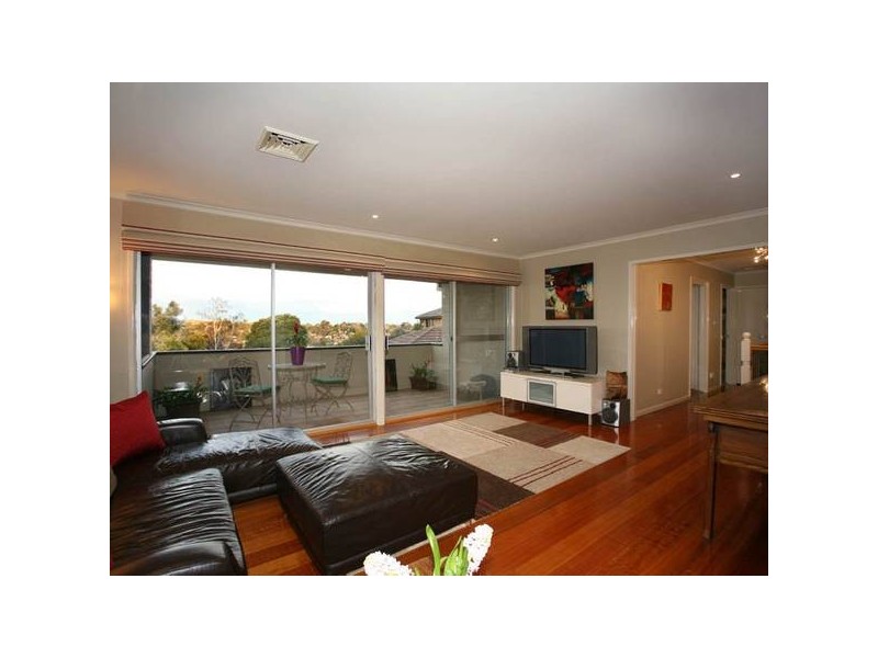 44 Outlook Drive, Berwick VIC 3806