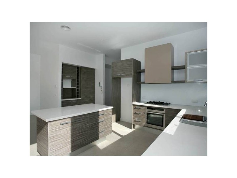 1/4 Buchanan Road, Berwick VIC 3806