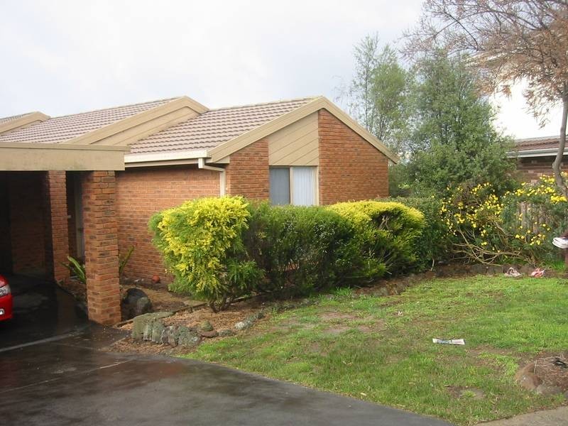 8 Malanda Court, Berwick VIC 3806